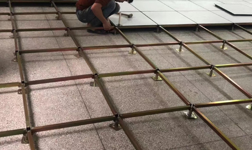 91看片免费观看地板收边技巧的讲解